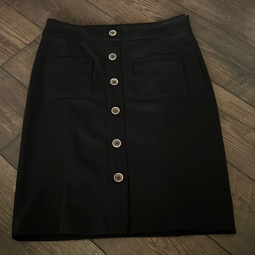 Banana Republic black skirt- size 8